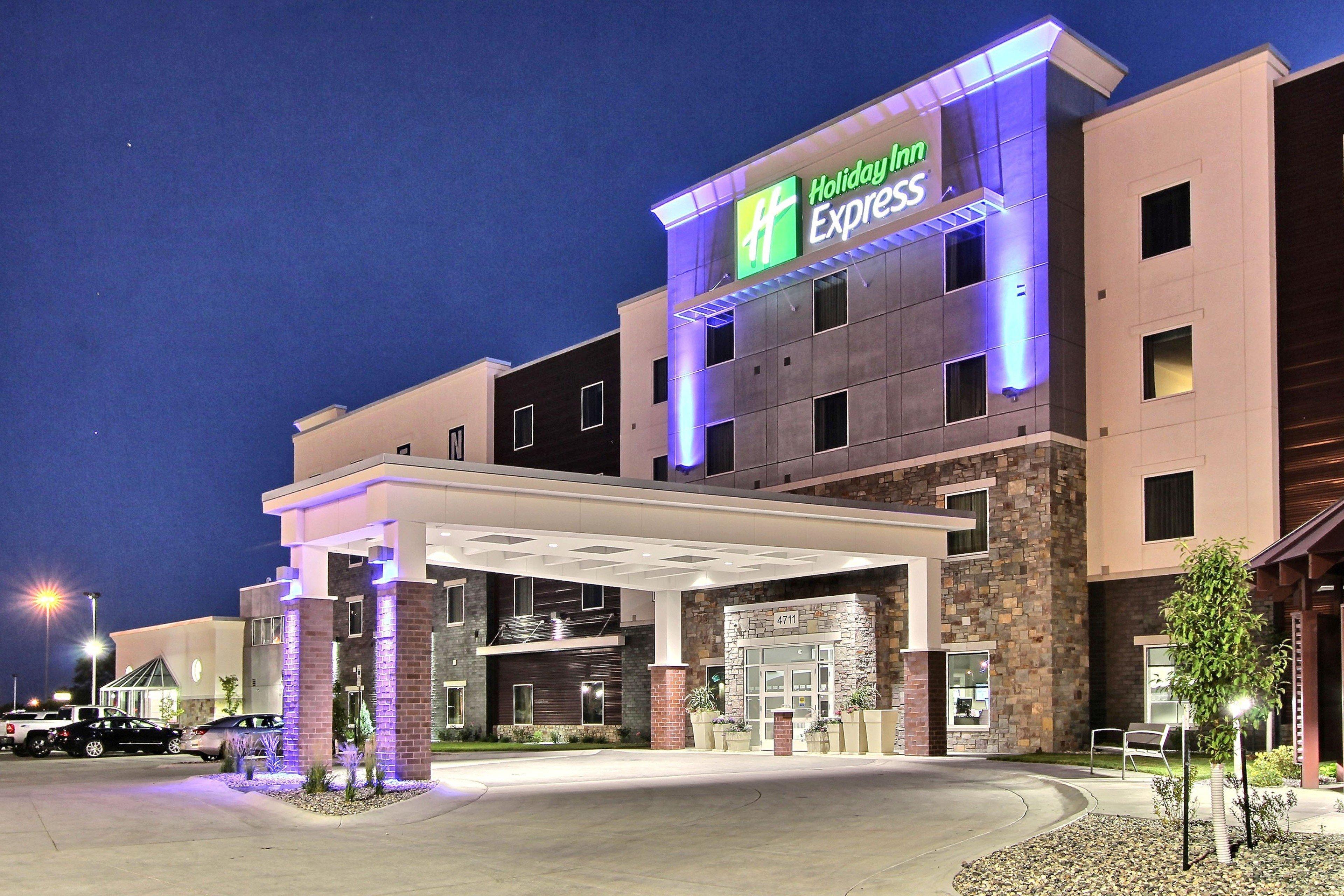 Holiday Inn Express Fargo Sw I94 Medical Center, An Ihg Hotel Eksteriør billede